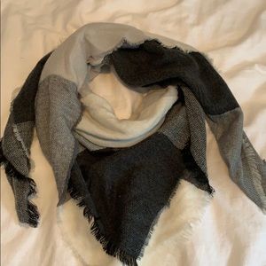 Black, white and gray blanket scarf